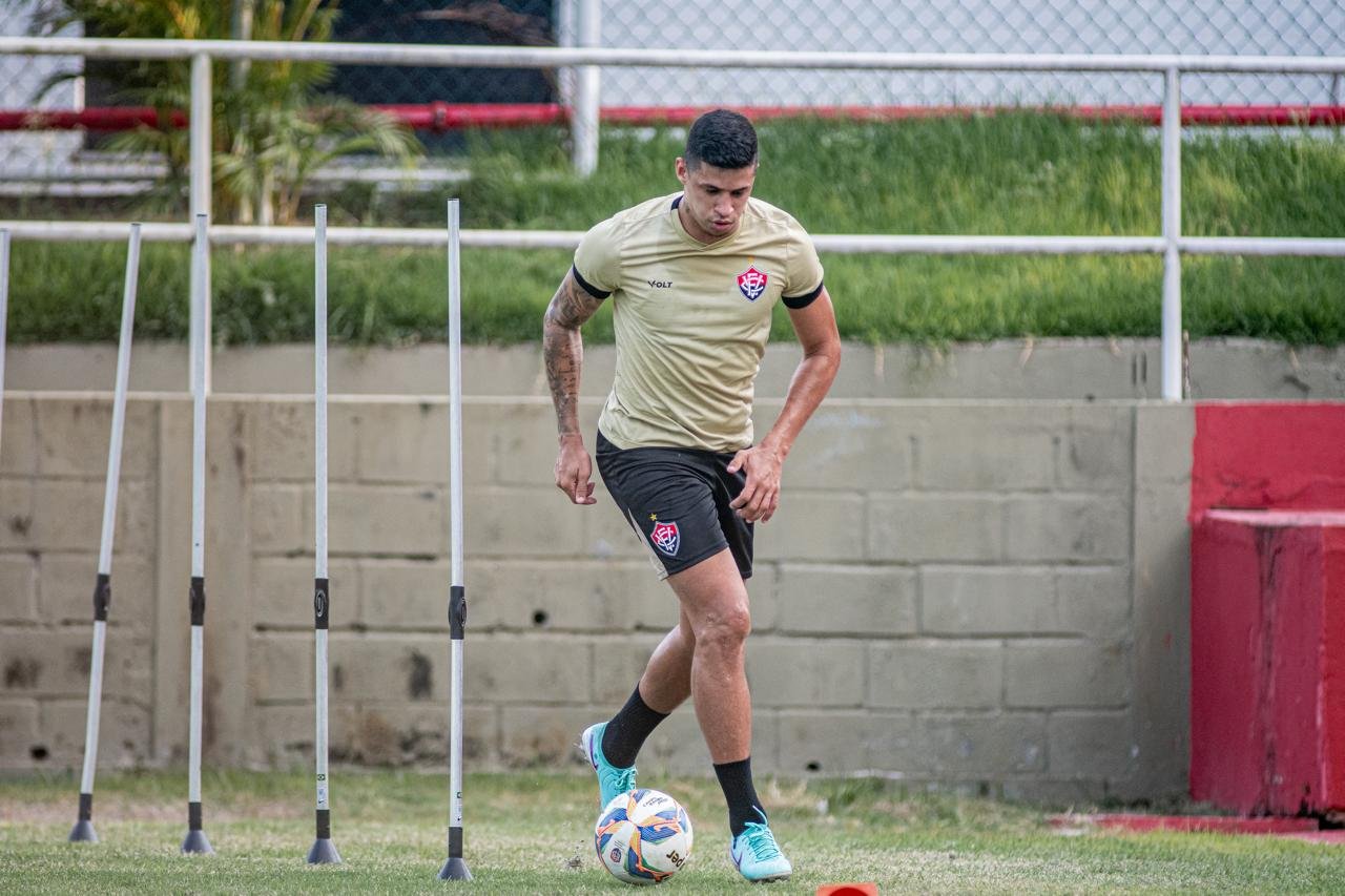 Vitória faz primeiro treino visando estreia contra o Barcelona de Ilhéus