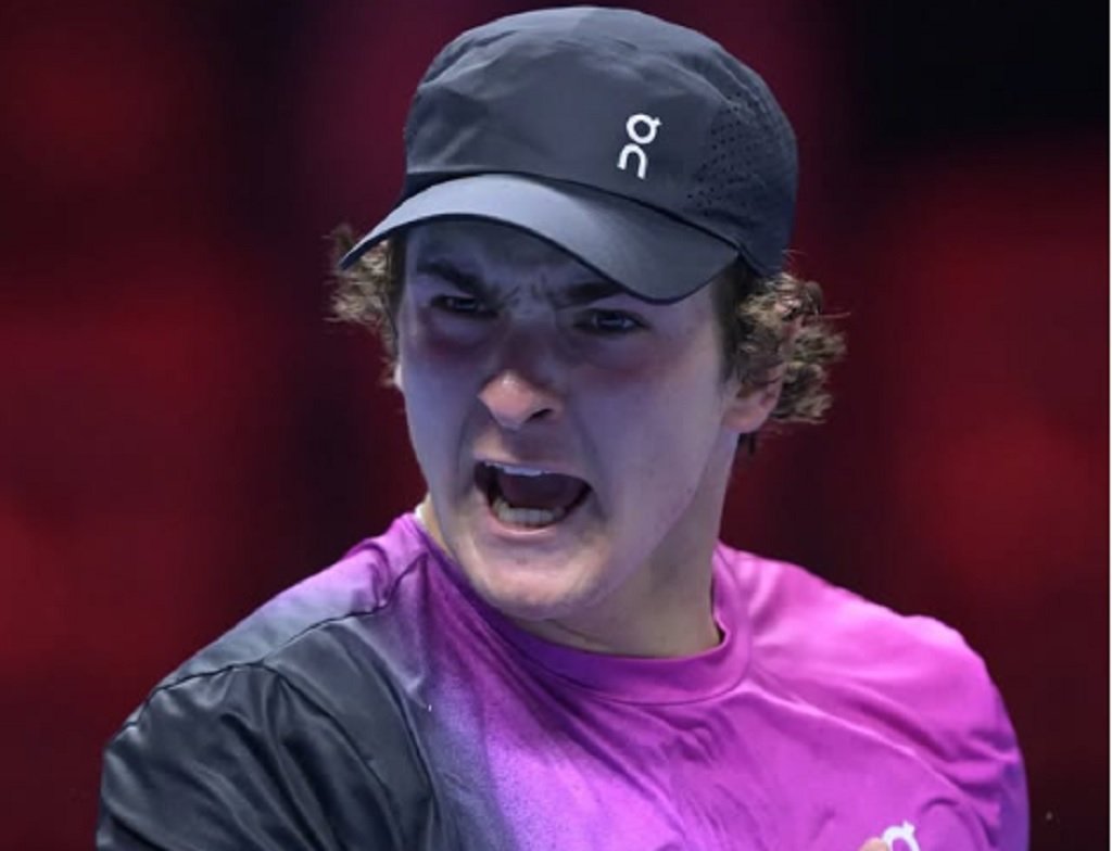 João Fonseca segue vencendo e fica a uma vitória da chave principal do Australian Open