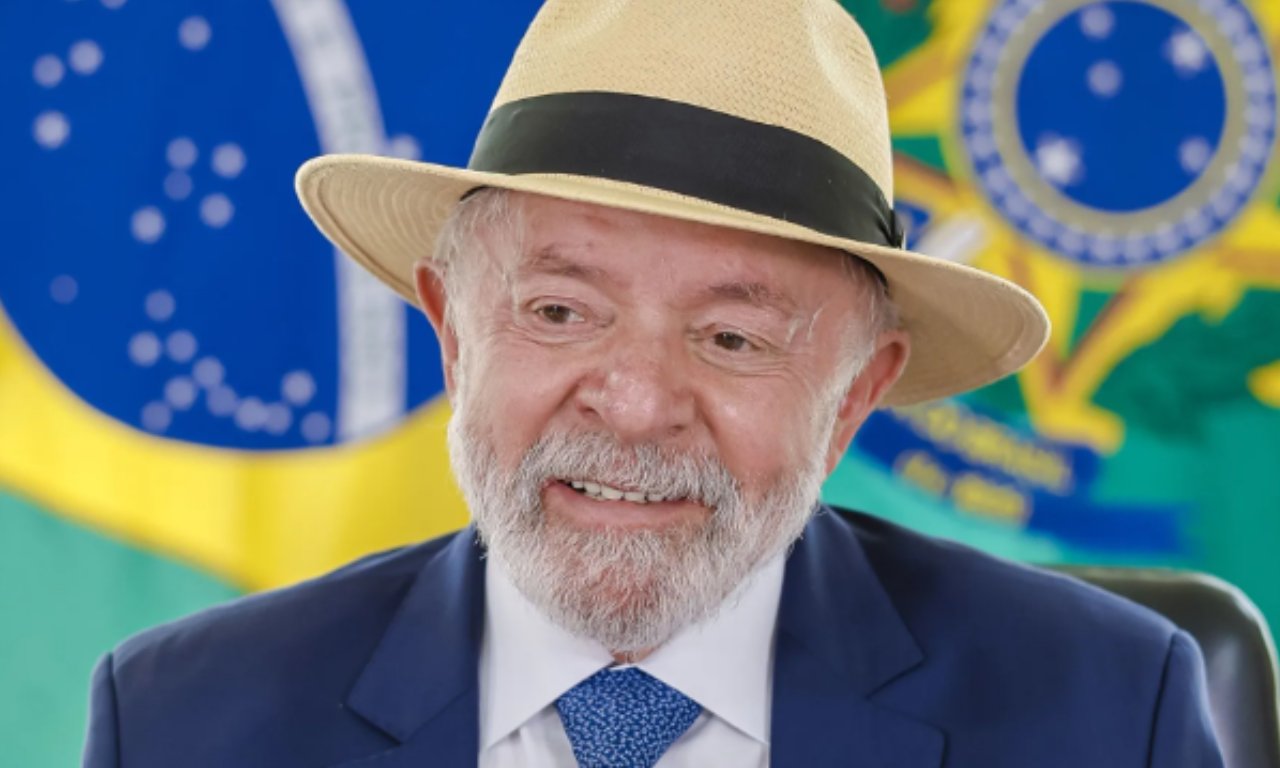 Lula exalta a democracia em ato que lembra o 8 de janeiro: 'Ainda estamos aqui'