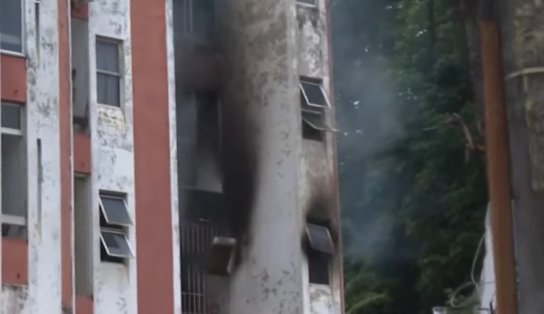 Incêndio atinge apartamento no Rio Vermelho e prédio é evacuado