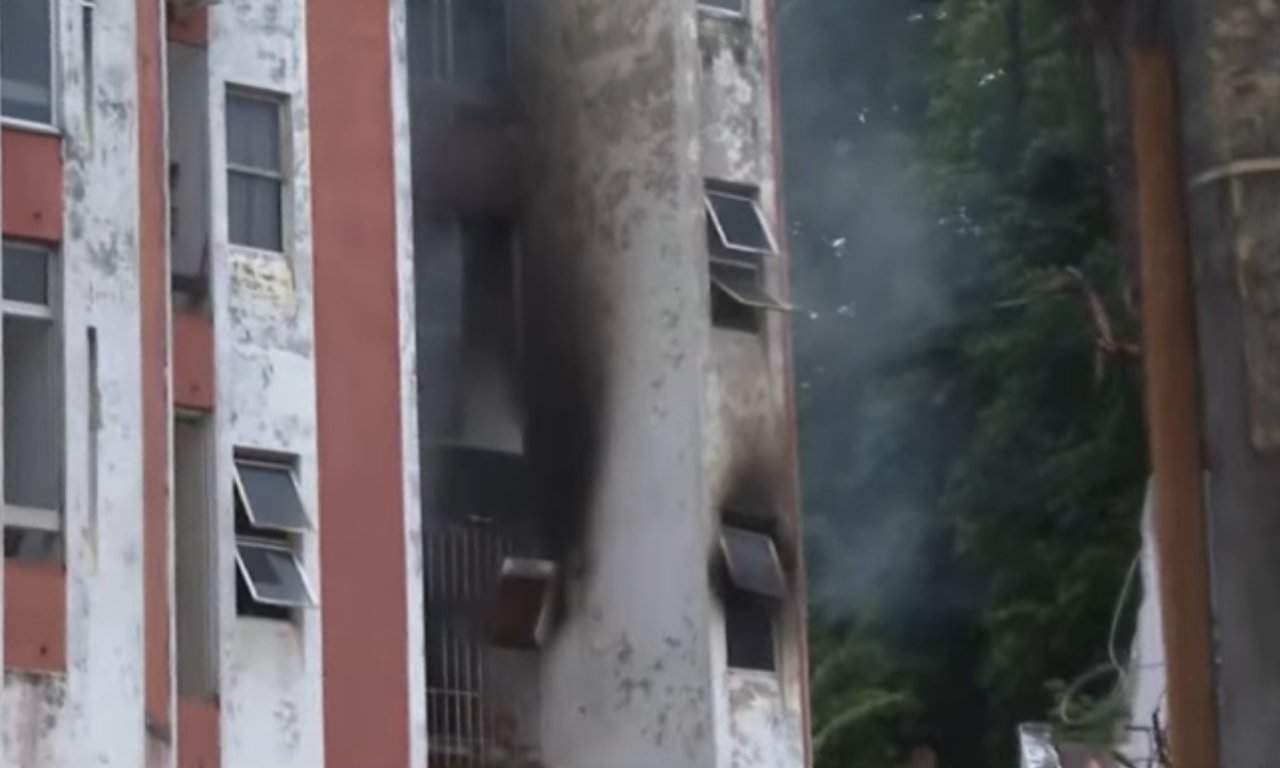 Incêndio atinge apartamento no Rio Vermelho e prédio é evacuado