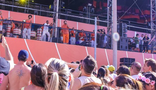 Saulo Fernandes vai cantar para 'pipoca' no mirante do Camarote Salvador