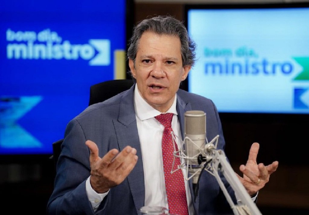 AGU notifica Facebook para excluir vídeo falso de Haddad em 24 horas: 'informações fraudulentas'