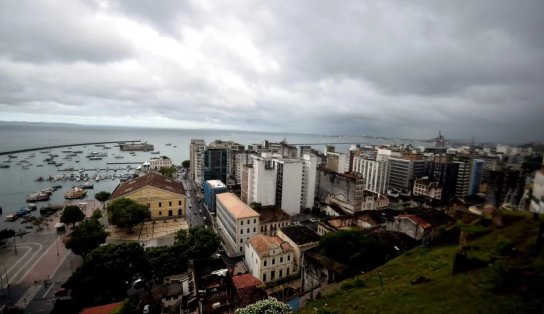 Inema emite alerta de chuvas intensas na Bahia nas próximas 24 horas