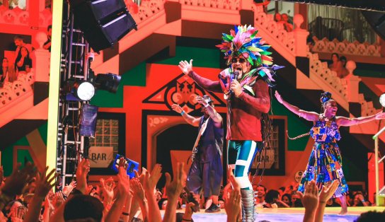 Carlinhos Brown vai desfilar com a Timbalada no Carnaval 2025