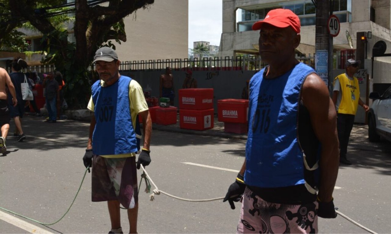 Cordeiros de Salvador reivindicam diária de R$ 100 para o Carnaval 2025