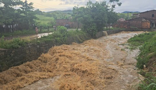 Inmet emite novo 'alerta laranja' de chuva para a Bahia; veja previsão 