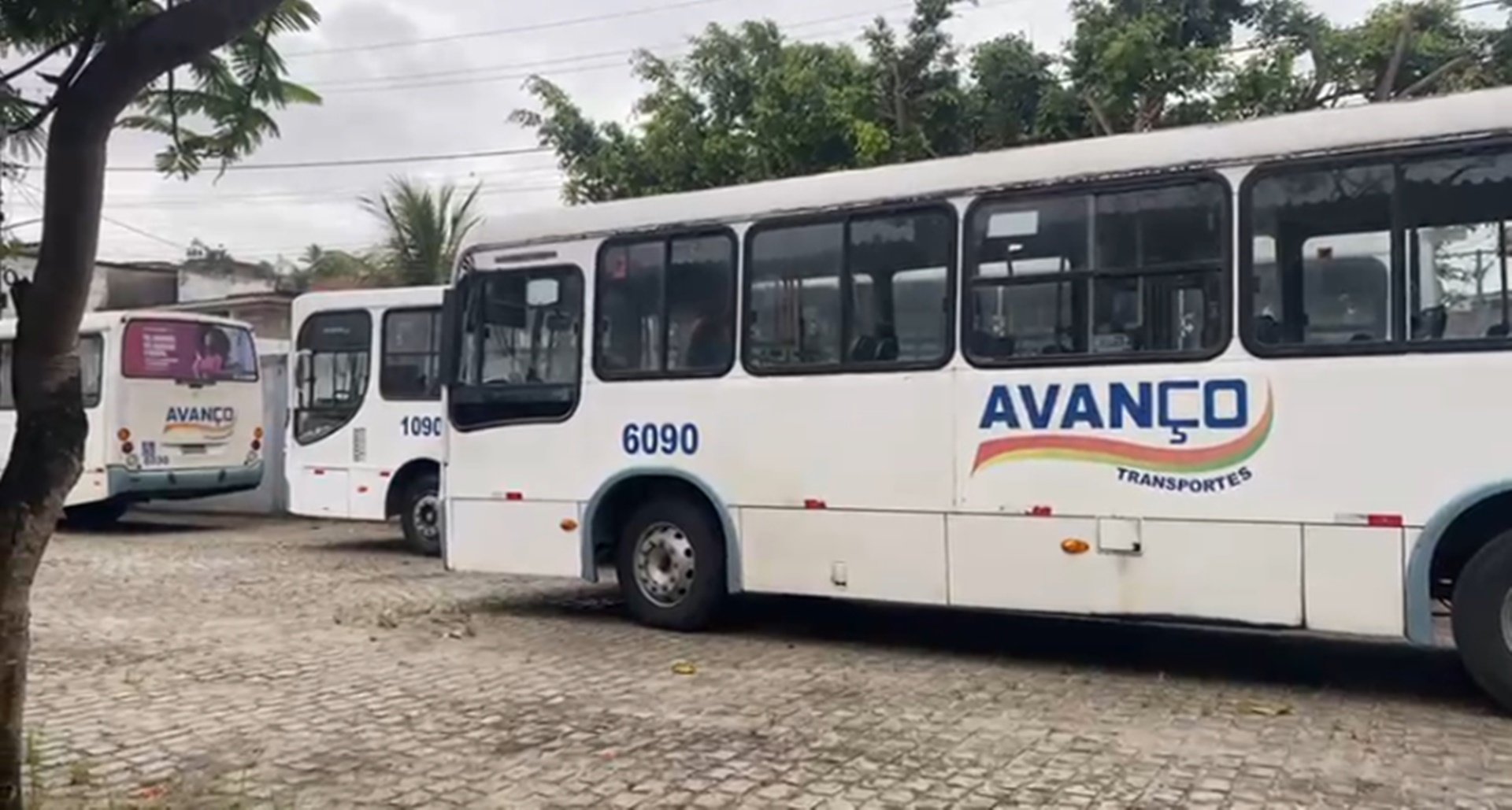 Rodoviários metropolitanos decretam greve por tempo indeterminado na Bahia