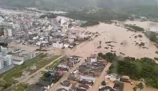 Balneário Camboriú declara estado de emergência após fortes chuvas