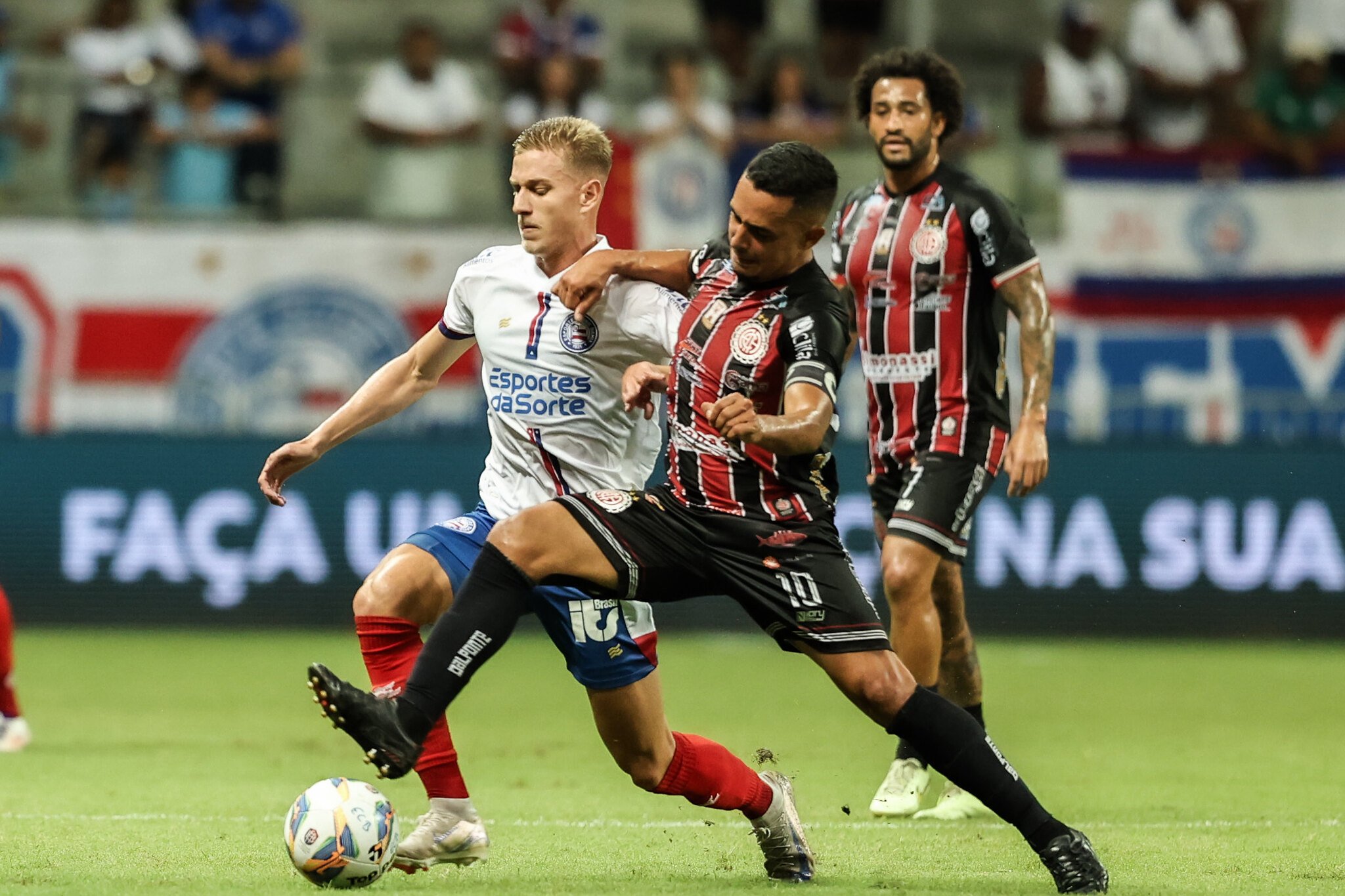 Atlético de Alagoinhas supera Bahia e faz a festa na Arena Fonte Nova