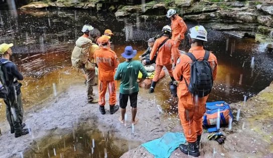 Homem cai de cachoeira em Lençóis e sofre múltiplas fraturas 