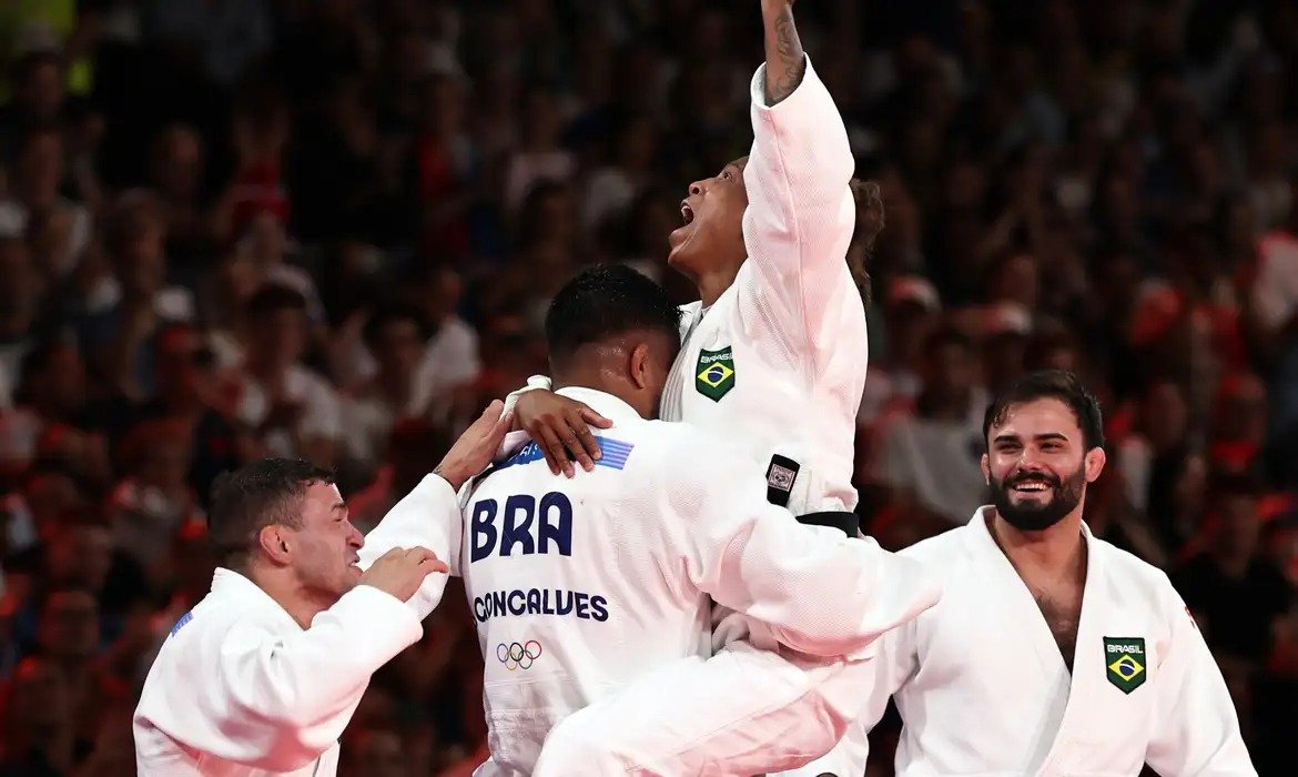 Judô: Brasil atropela EUA em disputa por equipes, a 1ª após bronze em Paris