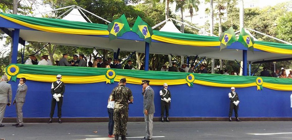 Desfile da Independência altera trânsito no Centro de Salvador