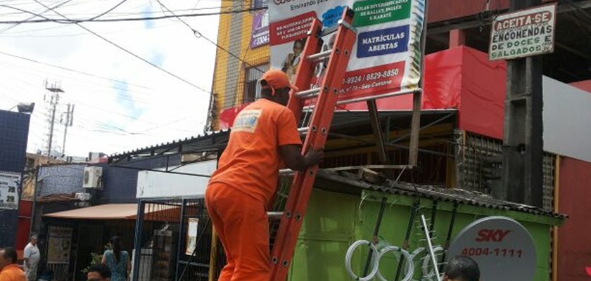 Sucom apreende 50 peças publicitárias em desfile do 7 de Setembro