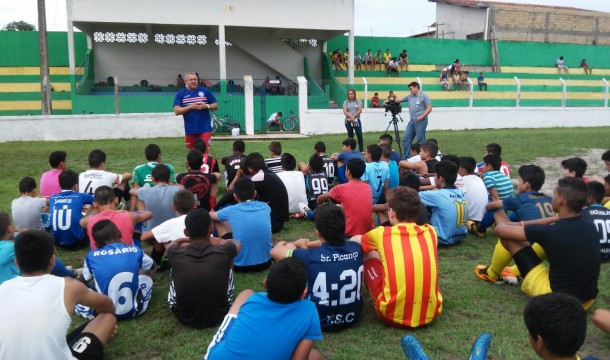 Bahia realiza &#8216;peneira&#8217; para selecionar novos talentos em Salvador