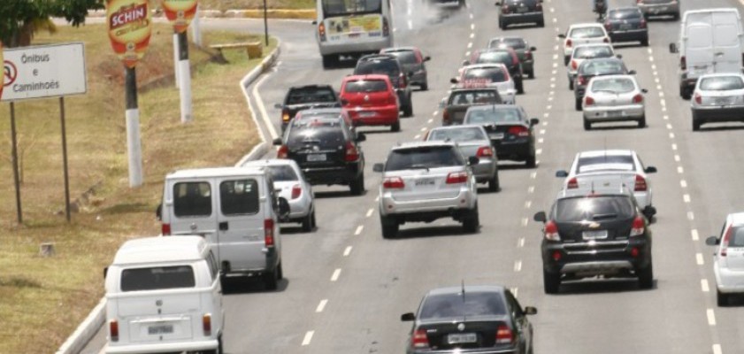 Projeto que transfere licenciamento de veículos para PRF é rejeitado pela Câmara