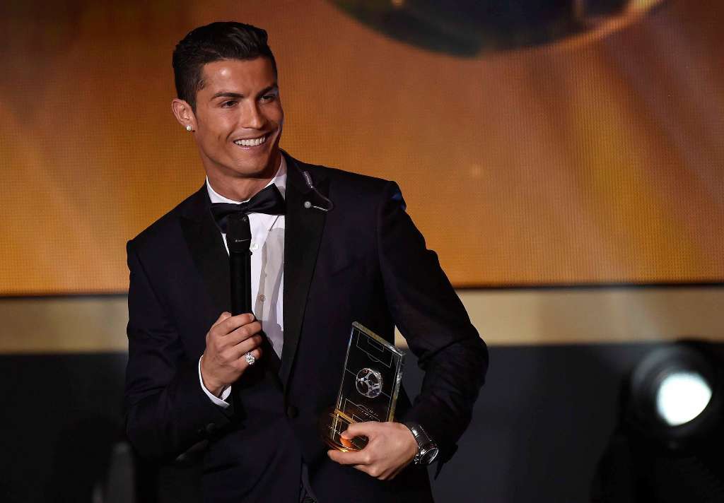 Cristiano Ronaldo é eleito o melhor jogador do mundo; veja premiados