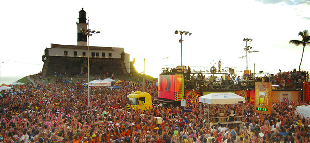 Carnaval 2015: cervejarias que patrocinaram a festa em 2014 trocam de circuitos em Salvador