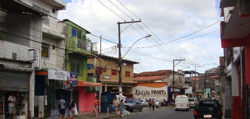 Cinco suspeitos são identificados pela polícia por toque de recolher no bairro de Santa Mônica