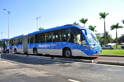 Chega a 120 número de vítimas em acidente com ônibus no Rio