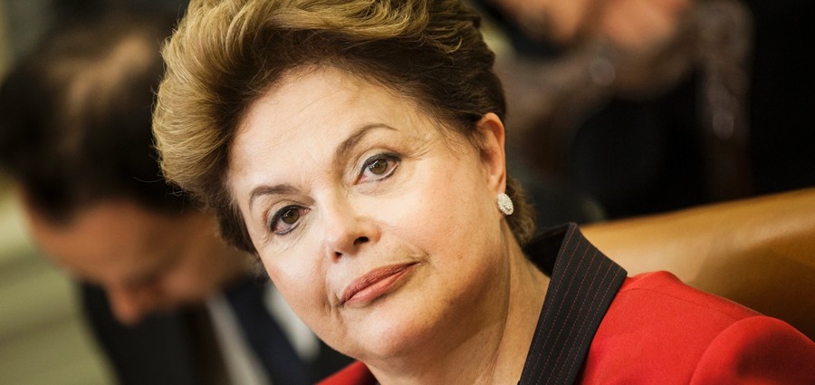 Dilma altera lei sobre casos em que forças estrangeiras podem transitar no Brasil