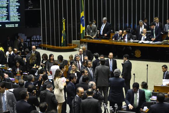 Congresso mantém veto ao reajuste dos aposentados pelo percentual do mínimo