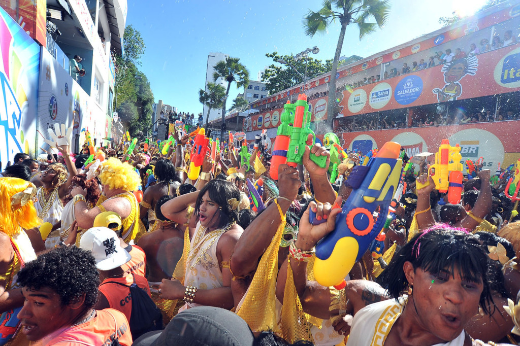 Bloco As Muquiranas volta a desfilar na Carlos Gomes; decisão saiu no Diário Oficial do Município