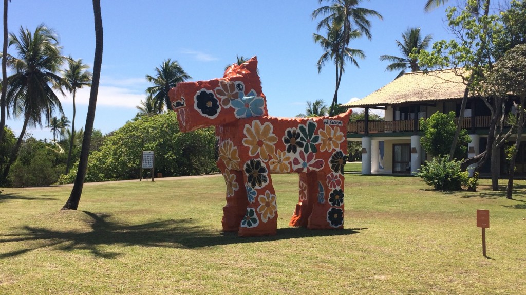 Tivoli Praia do Forte recebe exposição de esculturas de Bel Borba