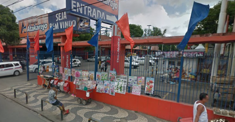 Suspeito de assaltos na Cidade Baixa é linchado em estacionamento de supermercado