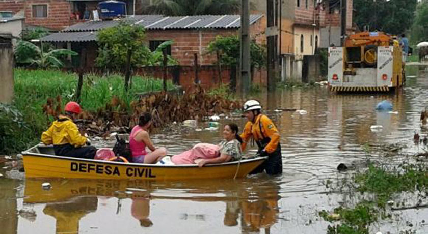 Defesa Civil desocupa 300 casas em Angra dos Reis após chuva de ontem