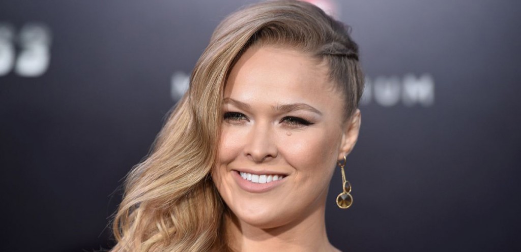 Site vaza fotos de Ronda Rousey nua com corpo pintado