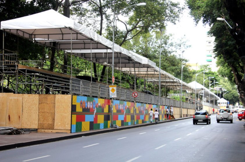 Ingressos para as arquibancadas do Carnaval começam a ser vendidos