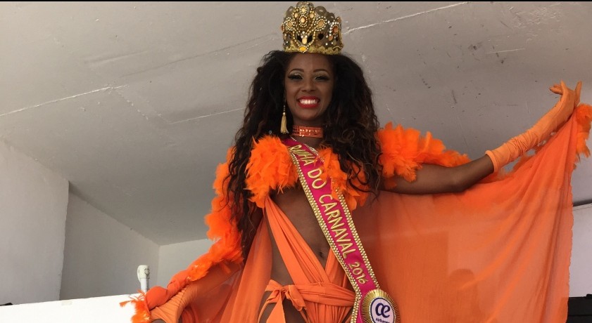 &#8220;Eu não tenho um corpão, um bundão&#8230;&#8221;, diz a humilde Rainha do Carnaval