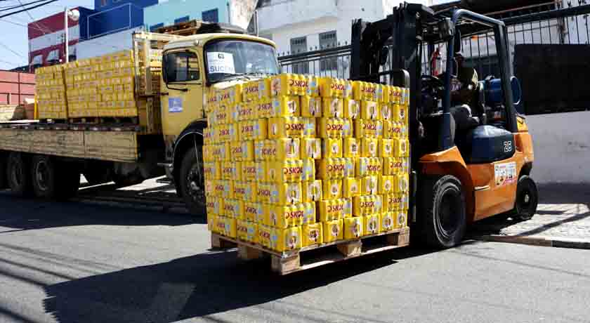 CERCO FECHADO: Prefeitura apreende mais de 105 mil latas de cerveja ?não oficiais?