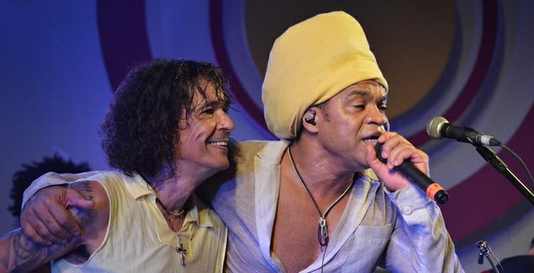 Luiz Caldas e Carlinhos Brown comandam ressaca do carnaval