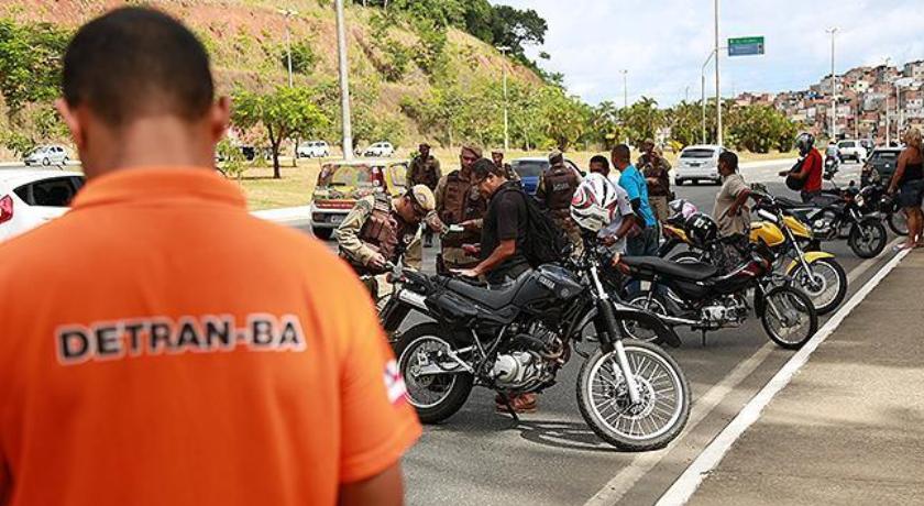 DETRAN: Motoristas já podem resgatar veículos apreendidos em blitze no carnaval