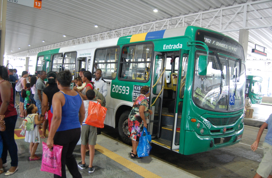 INFLAÇÃO: Fevereiro tem alta de 1,55%; transporte público é um dos vilões