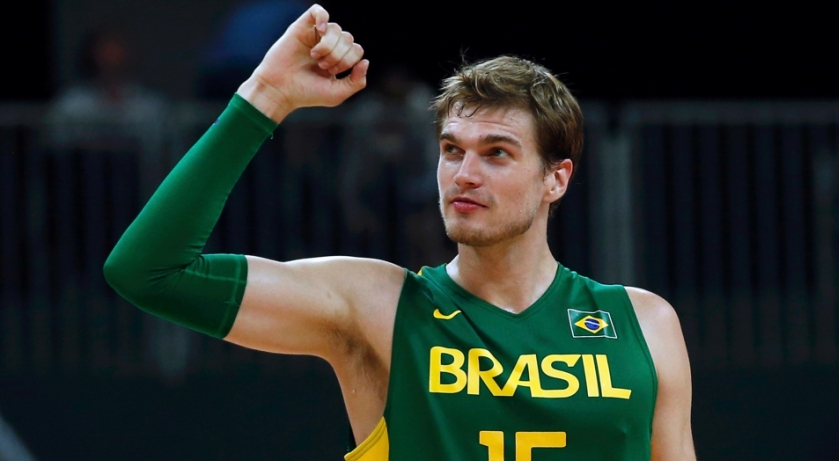 BAIXA: Nos Jogos Olímpicos do Rio, seleção brasileira de basquete não terá pivô Tiago Splitter