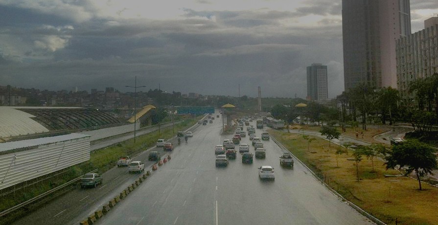 FECHOU O TEMPO: Salvador e Região Metropolitana deve permanecer com céu nublado no fim de semana