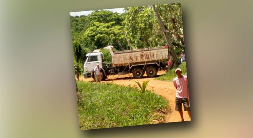 VILAS DE ABRANTES: Duas pessoas morrem após motorista perder o controle da direção e derrubar fio de alta tensão