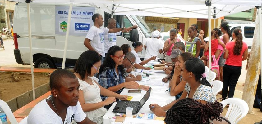 Bolsa Família Móvel atende hoje em São Tomé de Paripe