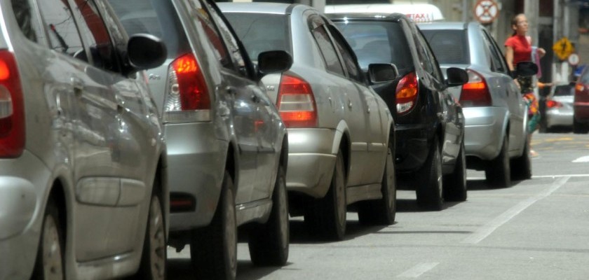 DESCONTO NO IPVA: Prazo para pagamento do imposto das placas de final 2 termina nesta segunda