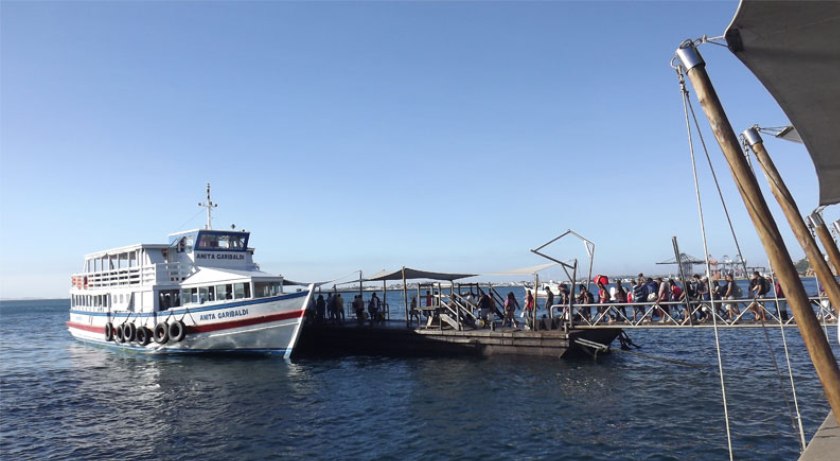 SEMANA SANTA: Movimento da Travessia Salvador-Mar Grande é intenso nesta sexta