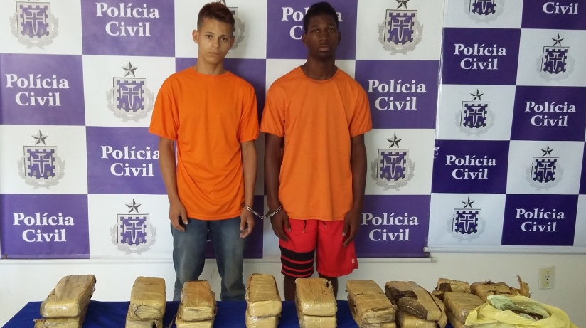 Dupla é presa com 17 quilos de maconha em Fazenda Grande