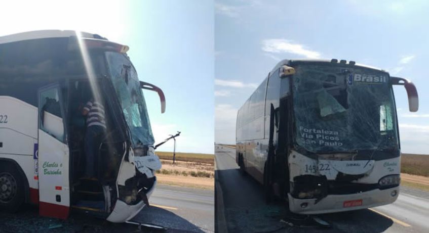 Motorista de ônibus morre após veículo colidir contra traseira de carreta no Oeste da Bahia