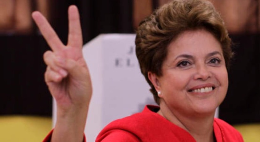 BELA, RECATADA E AGRADECIDA: Dilma manda recado para &#8220;brasileiros que lutam pela democracia&#8221;; Veja vídeo