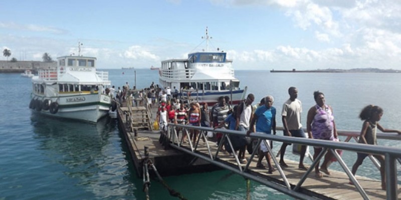 RETORNO DO FERIADÃO: Travessia Mar Grande-Salvador tem movimento intenso nesta segunda-feira