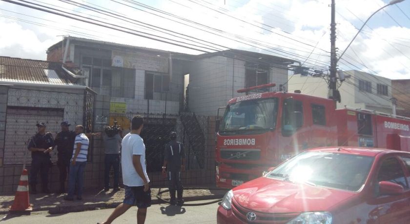 QUEIMOU TUDO: Escritório de contabilidade é destruído por incêndio no bairro do Pau Miúdo