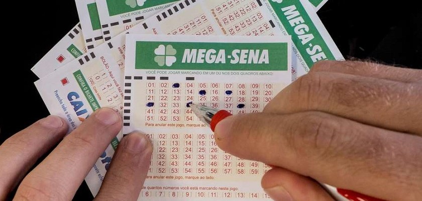 MEGA-SENA: Apostadores concorrem ao prêmio de R$ 6,5 milhões nesta quarta-feira