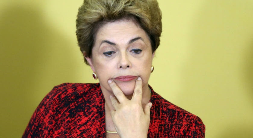 Senado define na terça-feira novo cronograma do processo de impeachment de Dilma